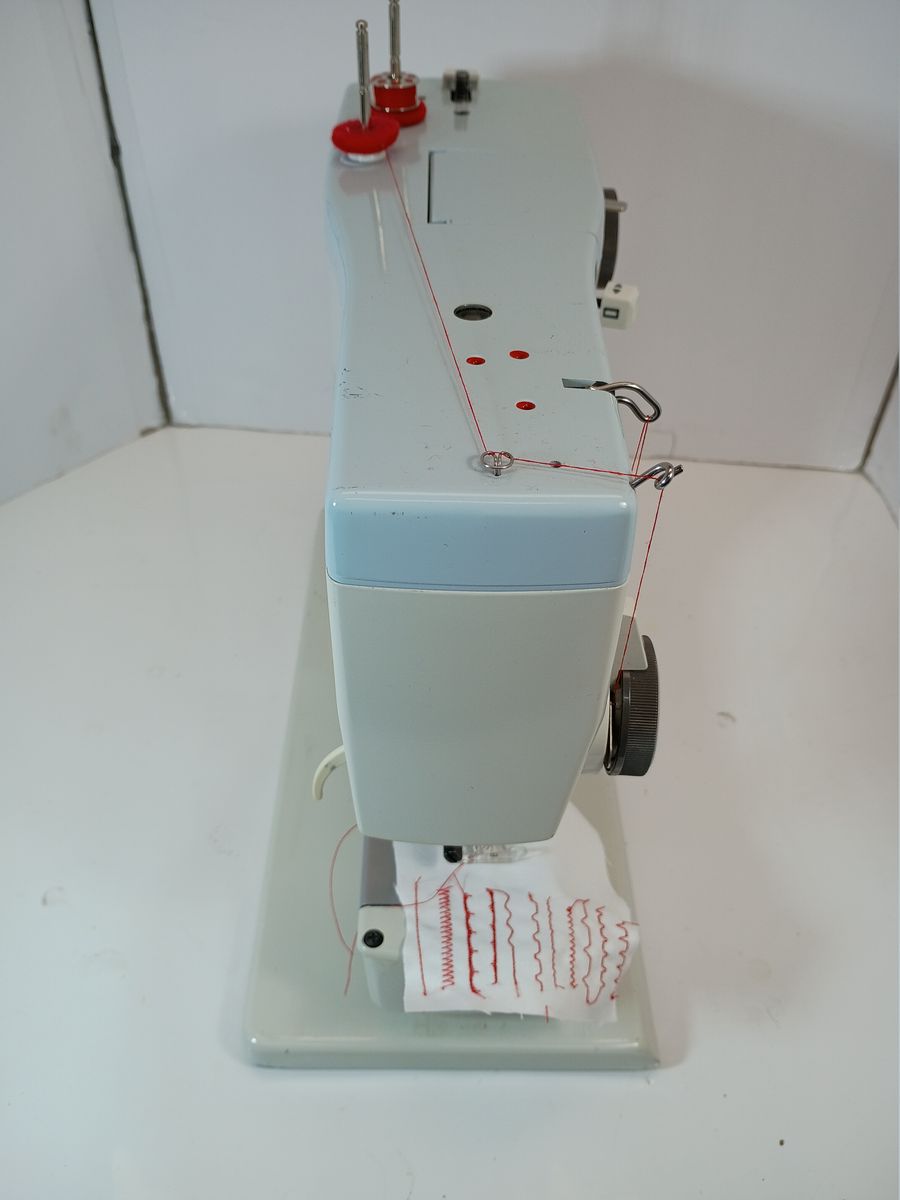 Main image 6