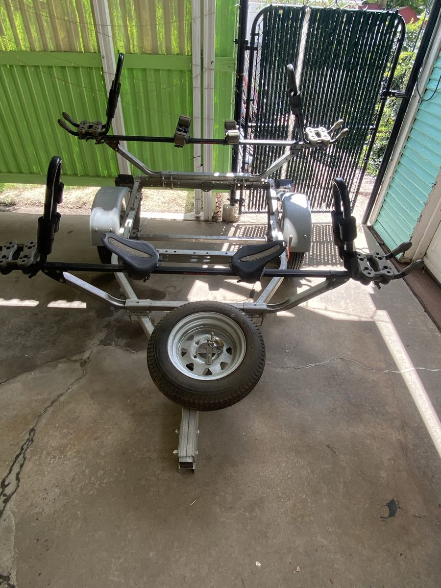 Boat trailer