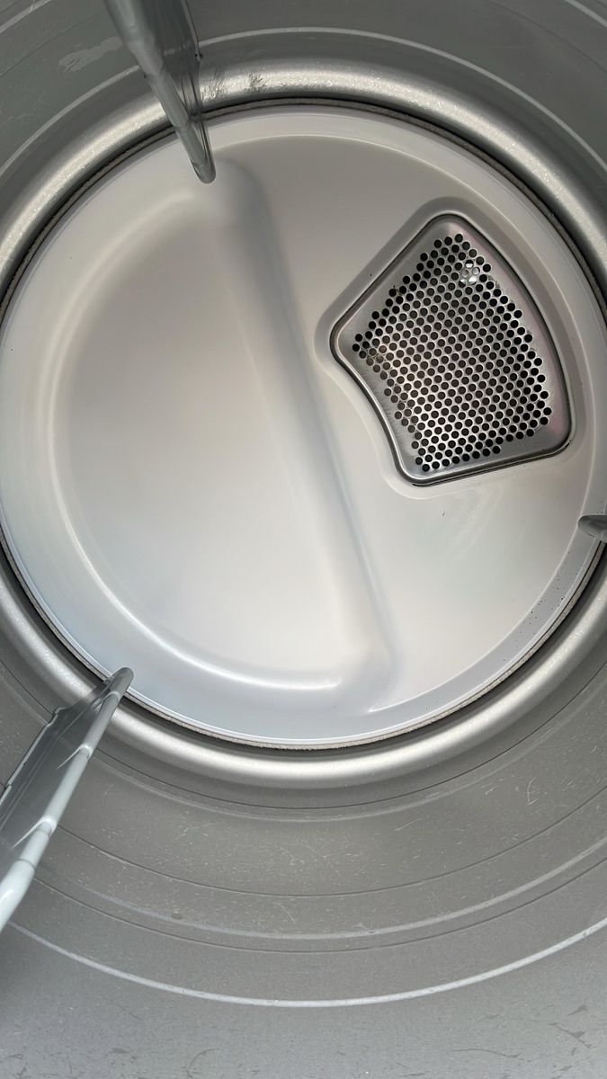 Main image 3