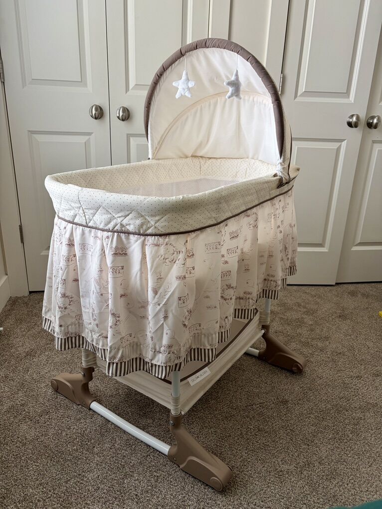 Delta Children's Baby Bassinet