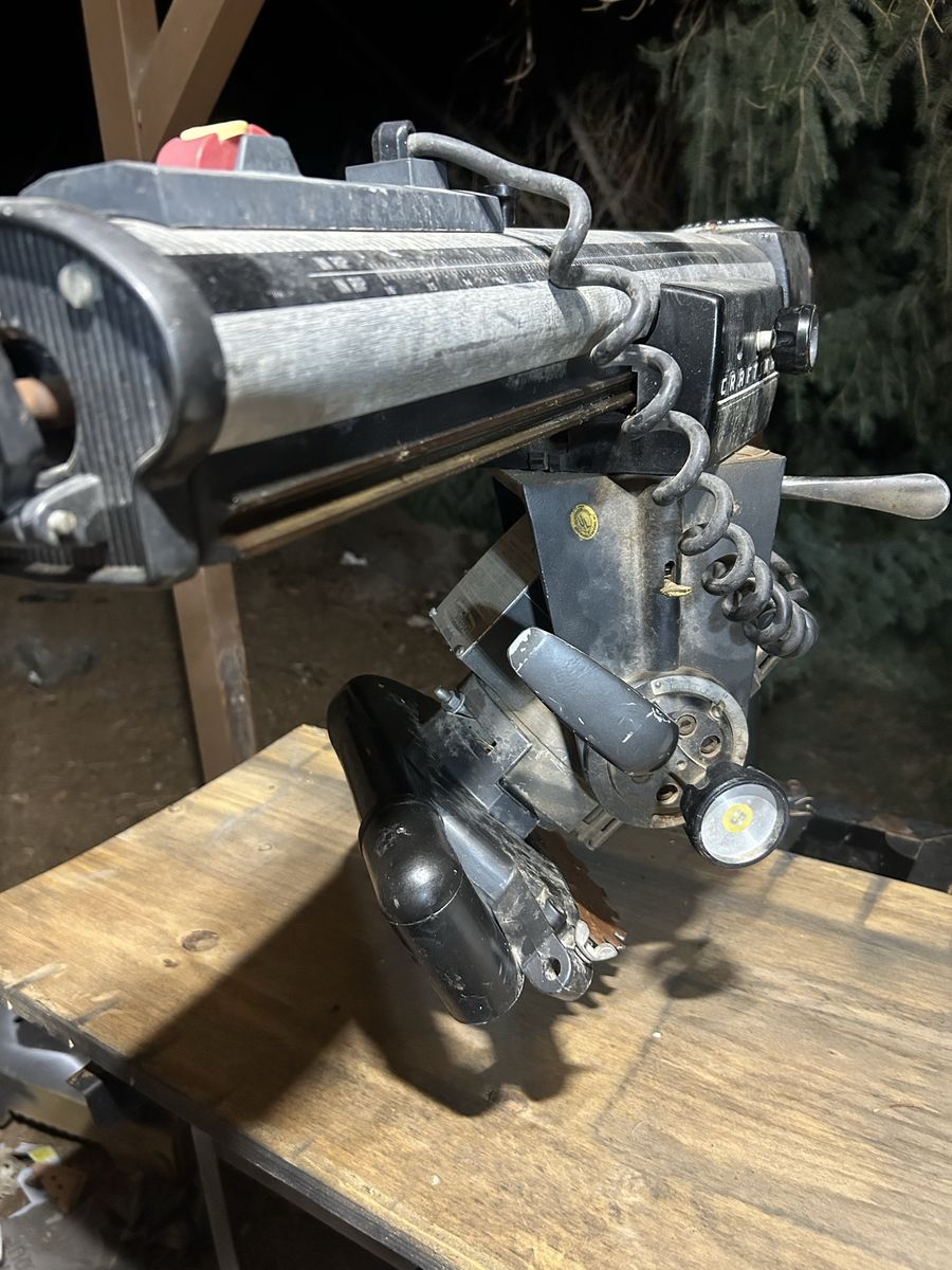 Radial-arm saw