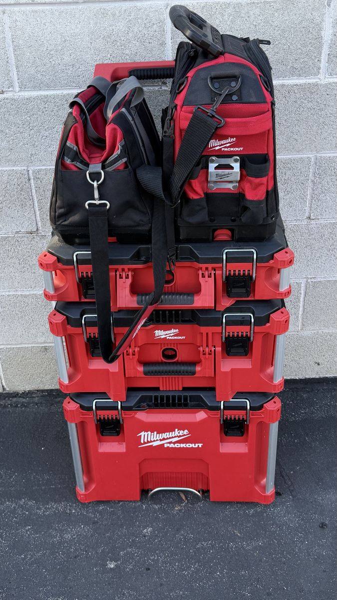 Milwaukee Packout and tools bags