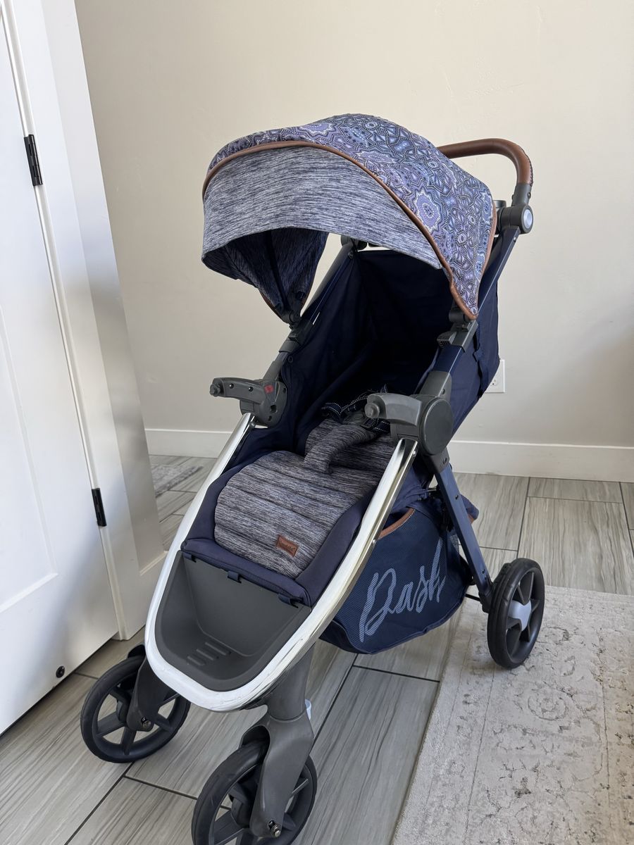 Dash Baby Stroller Navy Blue with Patterned Canopy and Brown Handle (missing tray)
