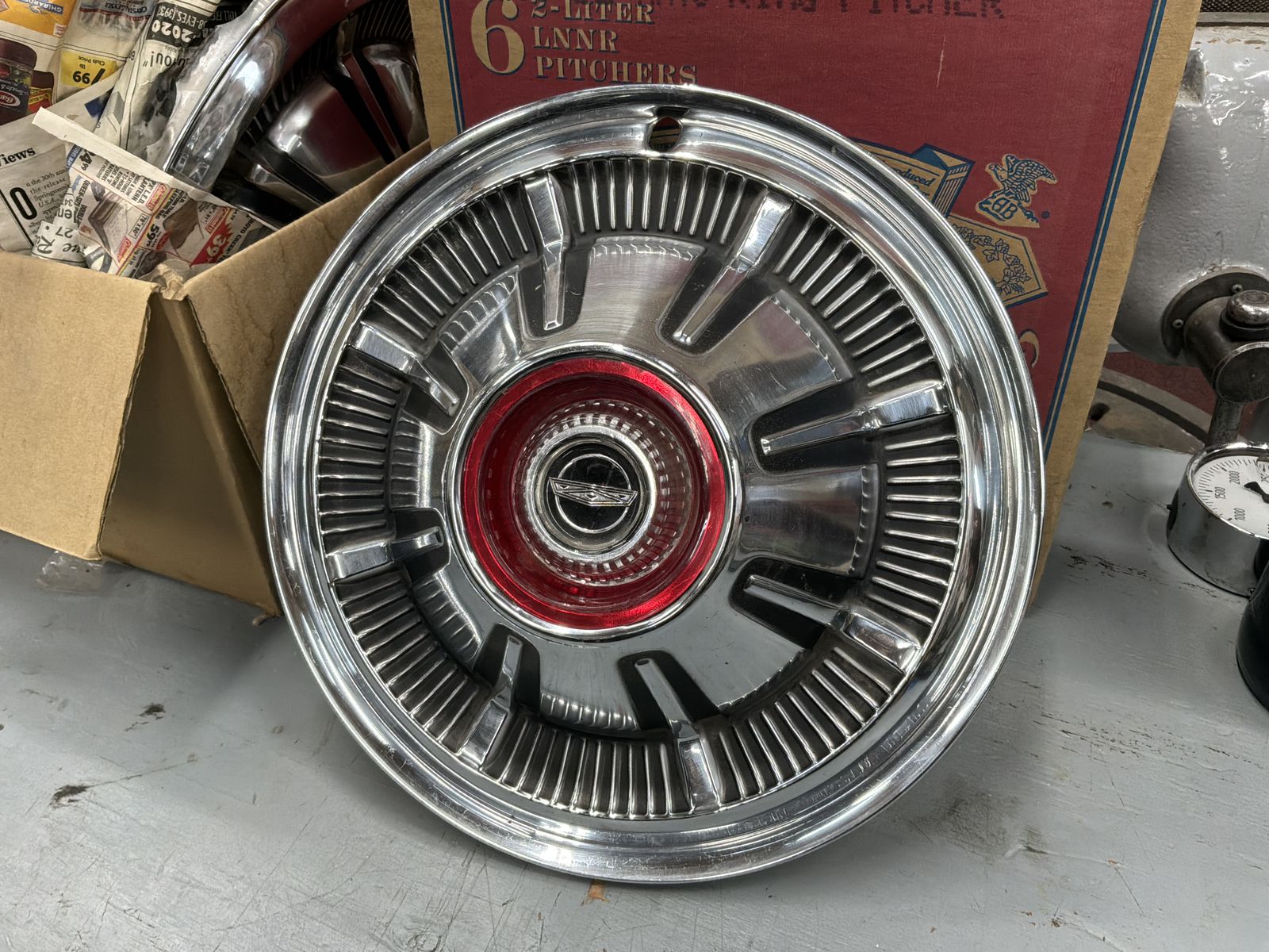 15" Ford Hubcap ---Fits?    I have nine of them