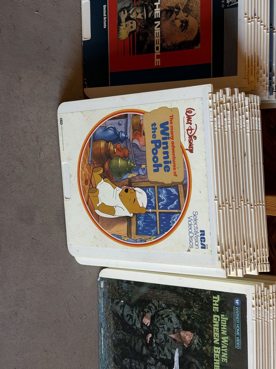 Vintage RCA SelectaVision CED VideoDiscs Lot - Winnie The Pooh, The Green Berets & More (Approx 90)