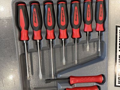 Snap on screw driver/ pry bar set