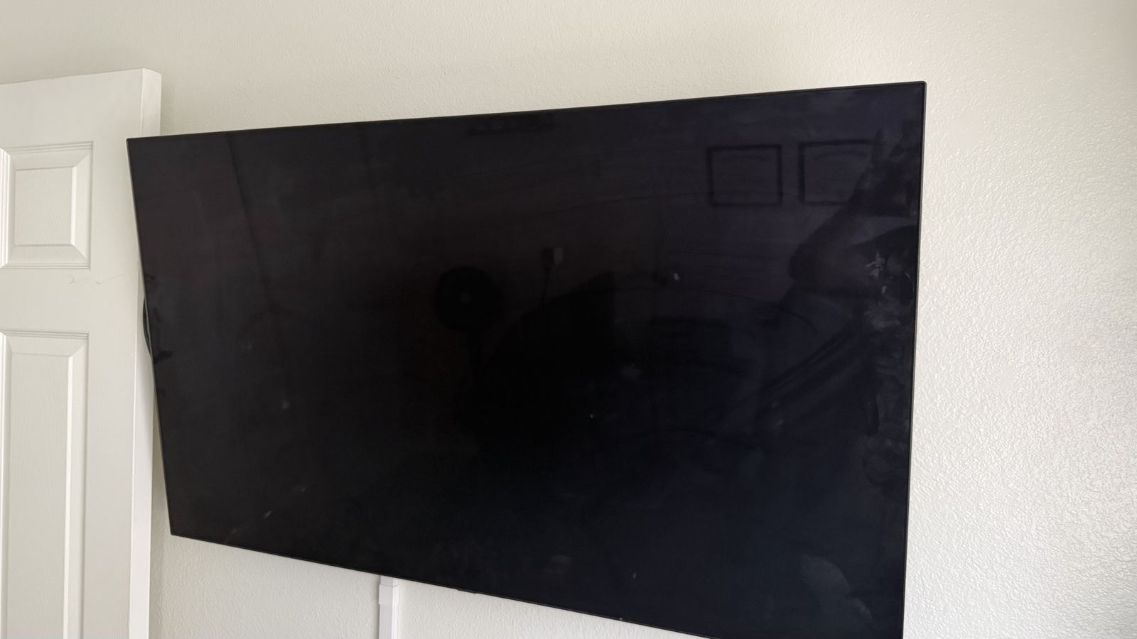 48” LG OLED C1 – 4K Smart TV (120Hz, Perfect for Gaming & Movies)