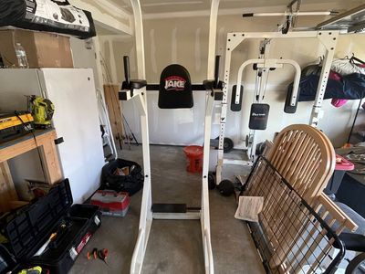 Pull up/dip machine