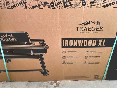 Ironwood XL Wi-Fi Pellet Grill and Smoker in Black