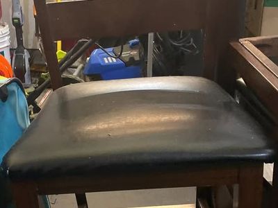 4 Brown/Black Stools
