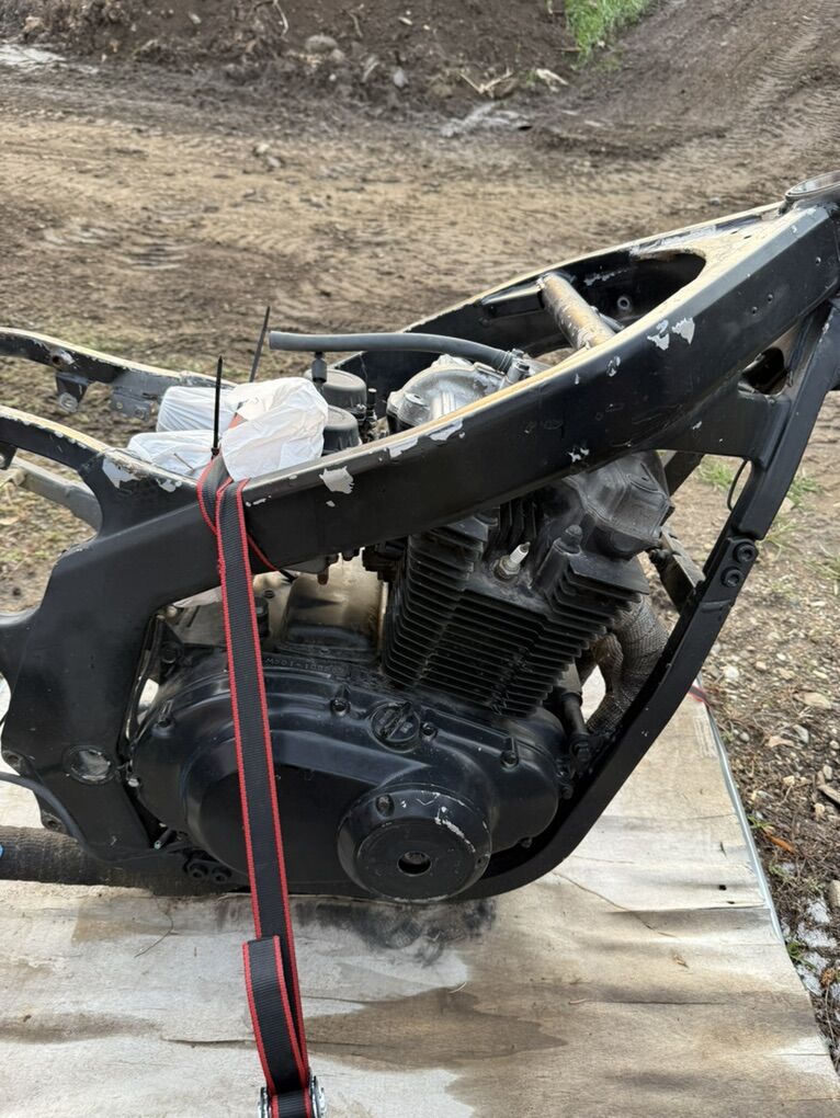 Suzuki Gs500 Engine And Chassis Parts
