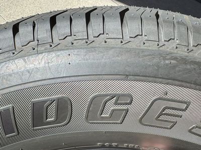 Bridgestone Dueler H/T 684 II