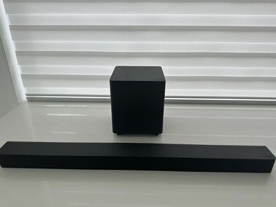 Vizio V-Series 2.1 Sound Bar System with Wireless Subwoofer (Model V21-H8)
