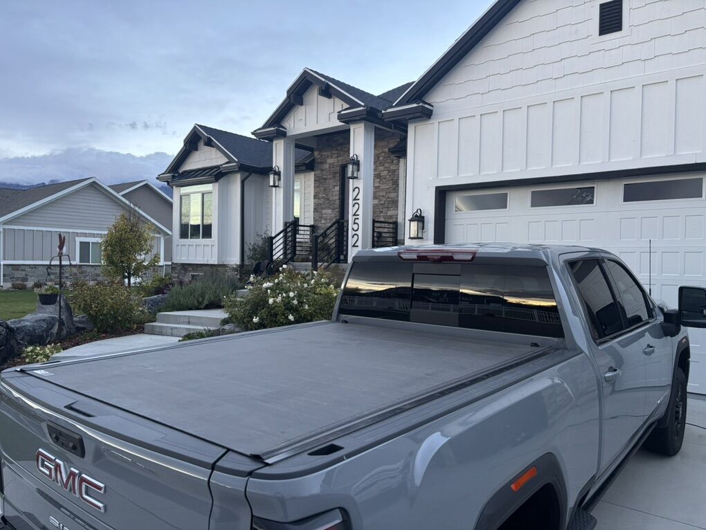 2020-2026 Gmc Chevy Hard Rolling Tonneau Cover