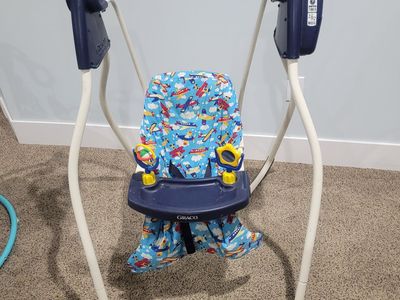 Graco OpenTop Swing Baby Soother with Multiple Speed Settings & Timer - Gently Used 2 AVAILABLE