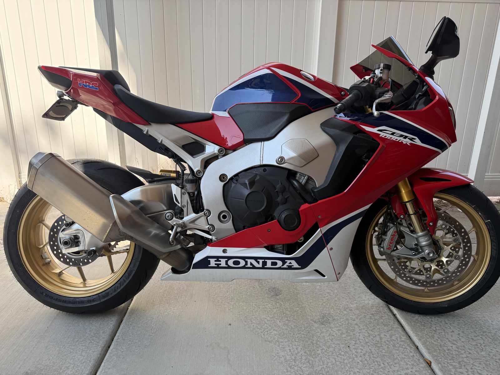2017 Honda CBR1000RR SP with Electronic Ohlins Suspension and ECU Tune