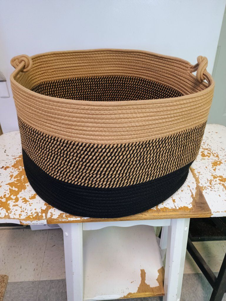Large cloth basket. brown. New.