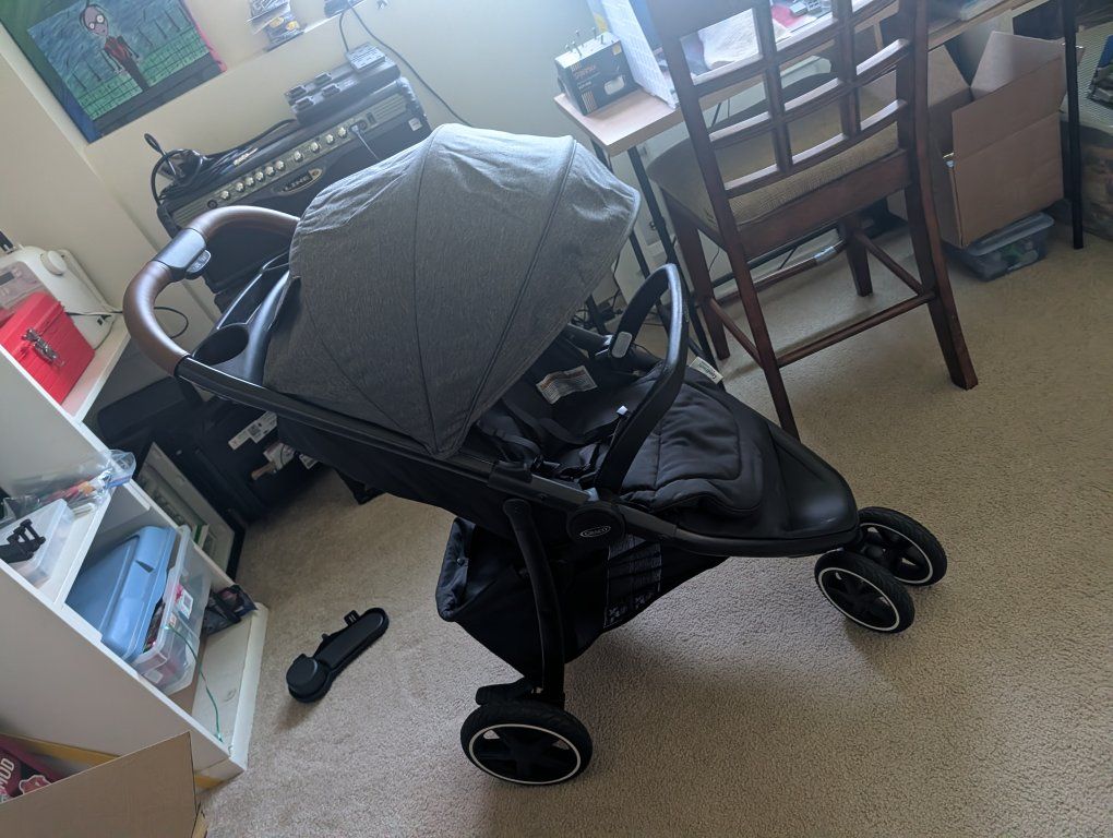 Graco SnugRide Lite Stroller & Infant Car Seat Travel System with Base