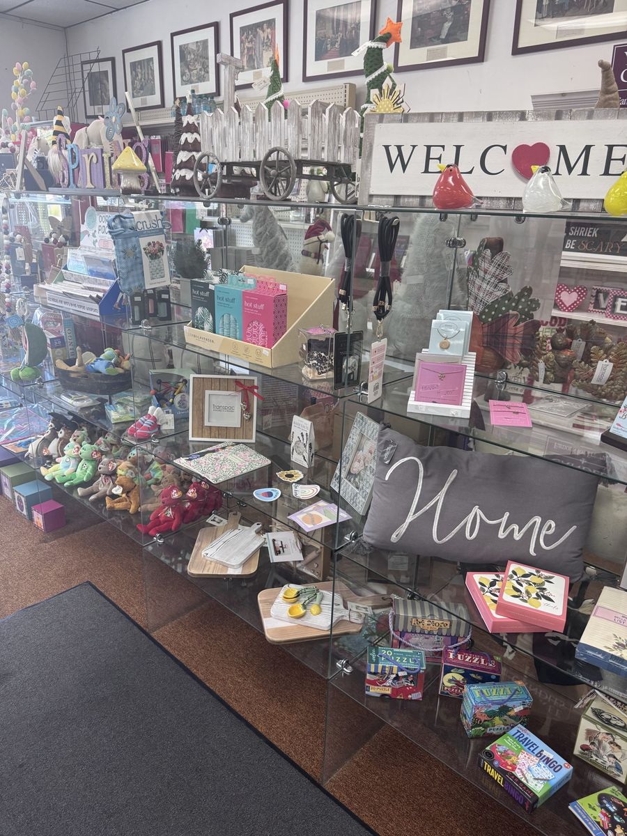 Retail glass shelving
