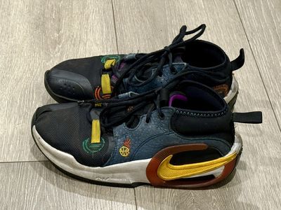 Youth 4.5 Nike Air Zoom Crossover Shoe