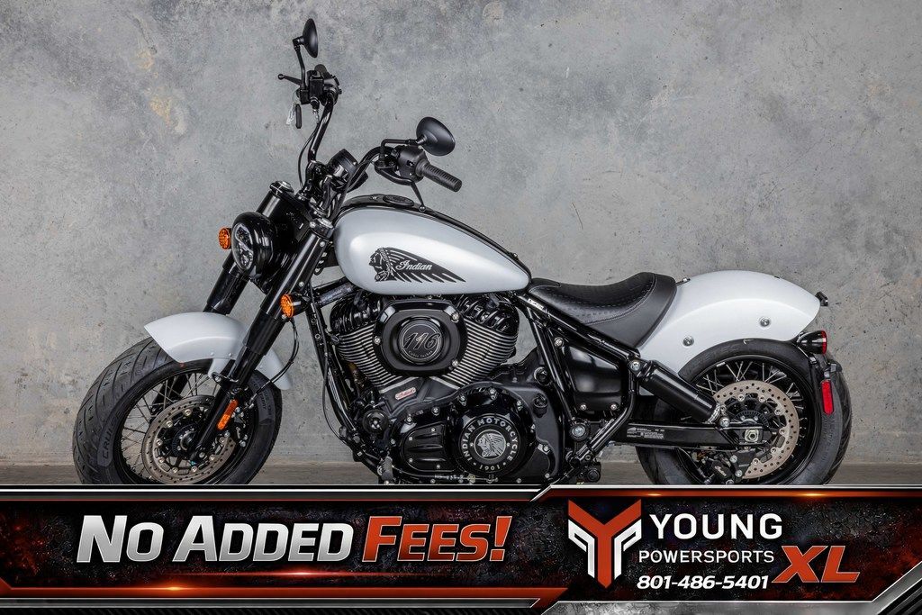 2026 Indian Motorcycle® Chief® Bobber Dark Horse® Ghost White Metallic Smoke