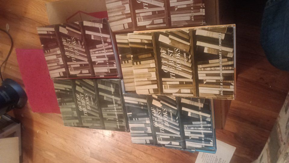 Out of the best books vol 1-5 HB +