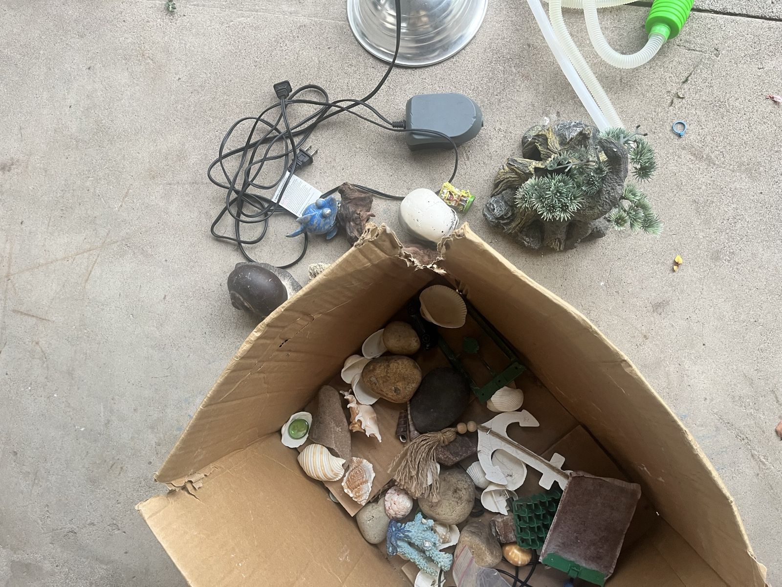 Fish tank accessories