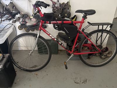 Vintage GT Triple Triangle Outpost