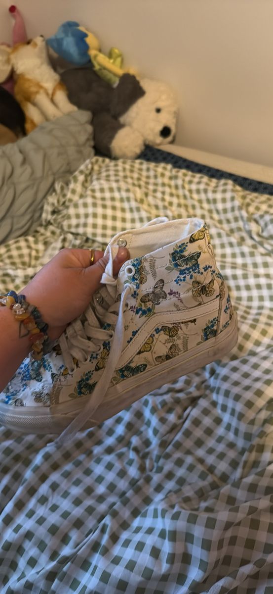 Butterfly Vans size 7 1/2