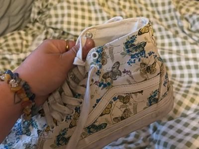 Butterfly Vans size 7 1/2