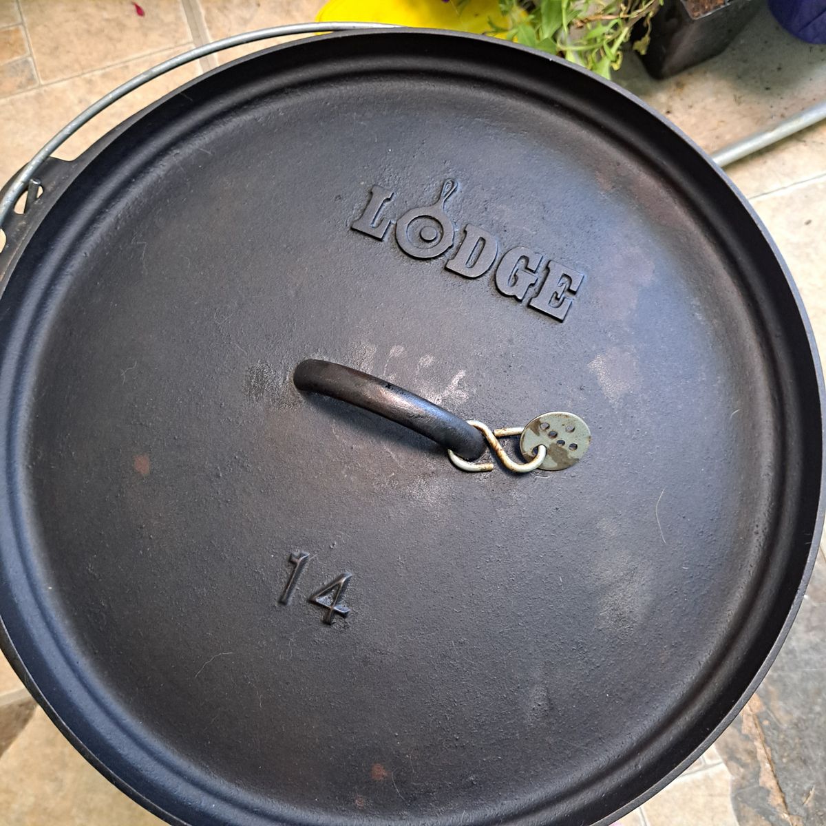 14 inch Dutch ovens