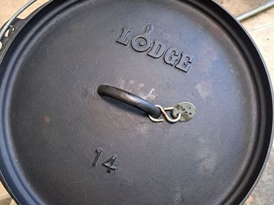 14 inch Dutch ovens