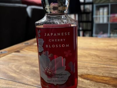 New Japanese Cherry Bloosom Shower Gel