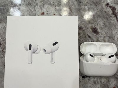 Apple AirPod Pro 2 with MagSafe charger
