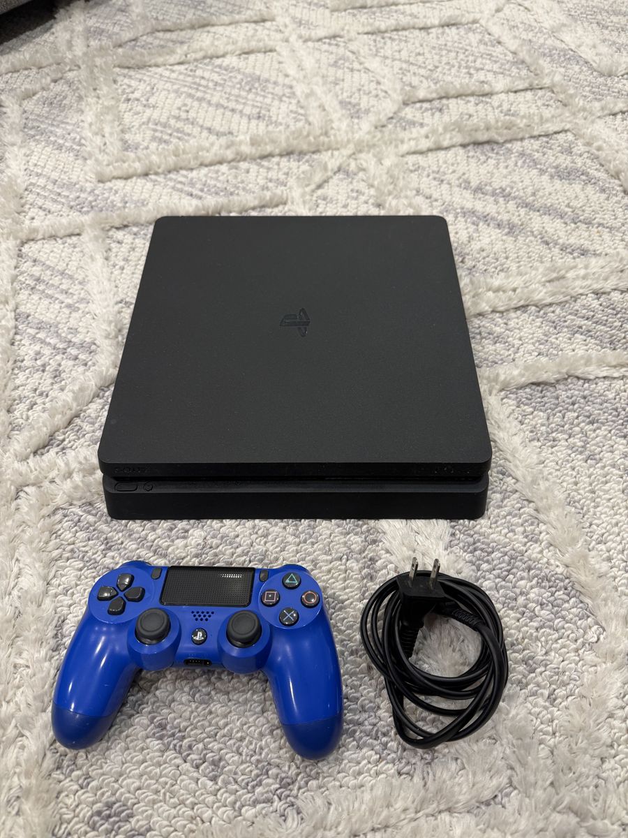 PS4 Slim