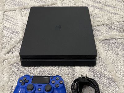 PS4 Slim