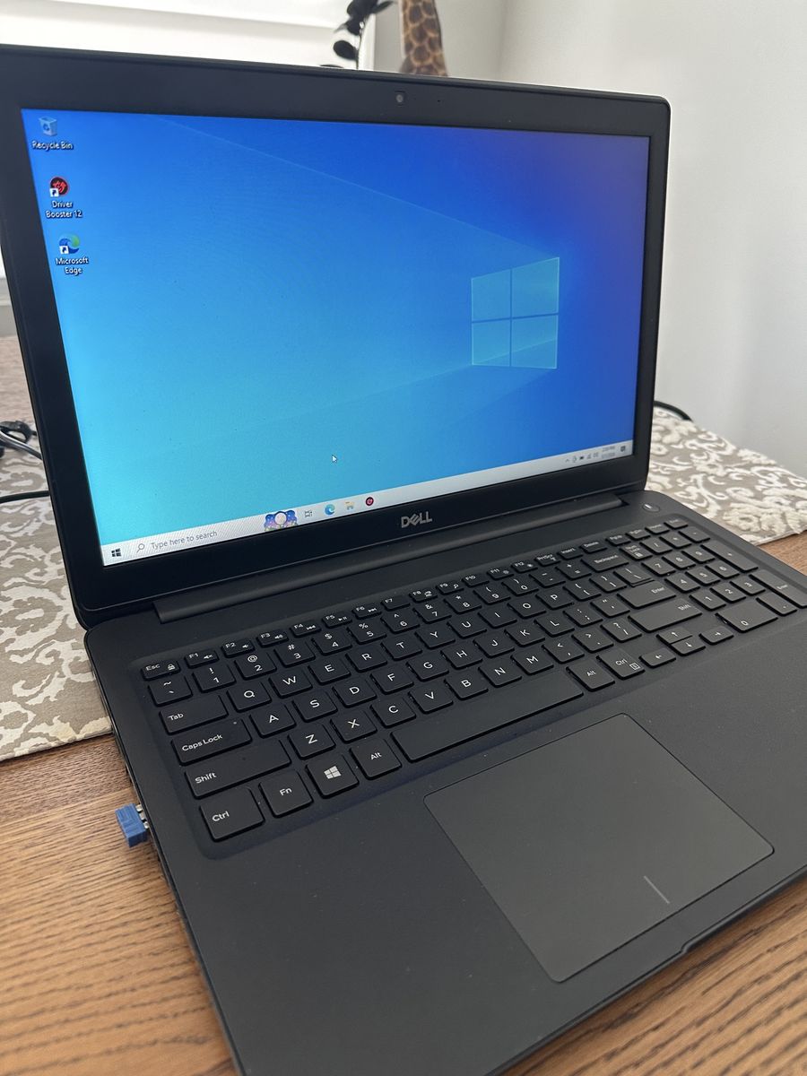 DELL Latitud 3500 Laptop,  i3-8145U ,4GB RAM DDR4