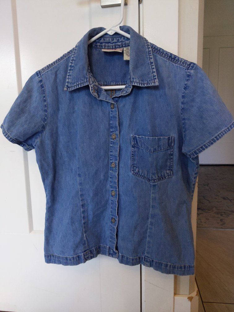 Vintage 90s Women's Denim Short Sleeve Shirt - Size M, 100% Cotton