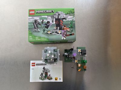 LEGO - Minecraft complete set.