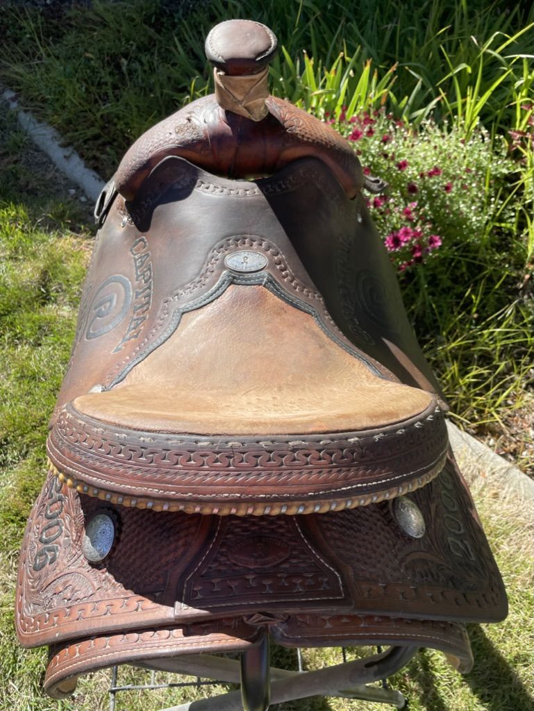 Western saddle
