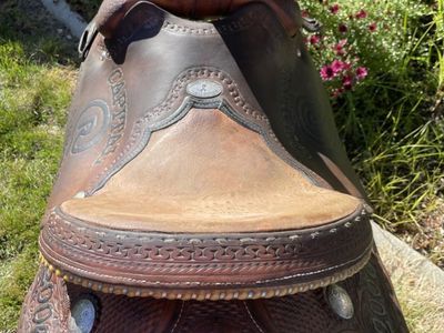 Western saddle