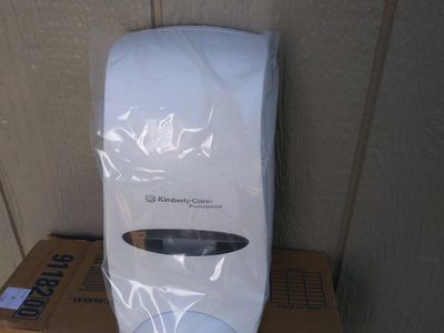 Kimberly-Clark Professional Hand Soap & Towel Dispensers - White & Black (New, Bulk Lot)