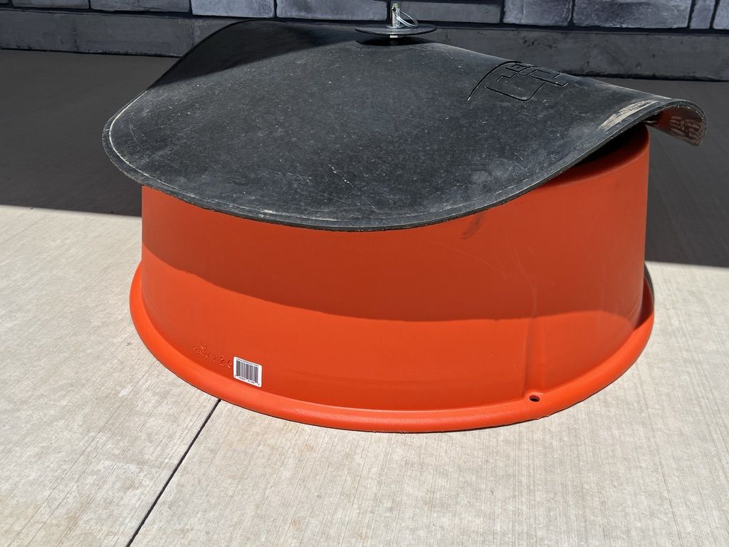Poly Mineral Feeder