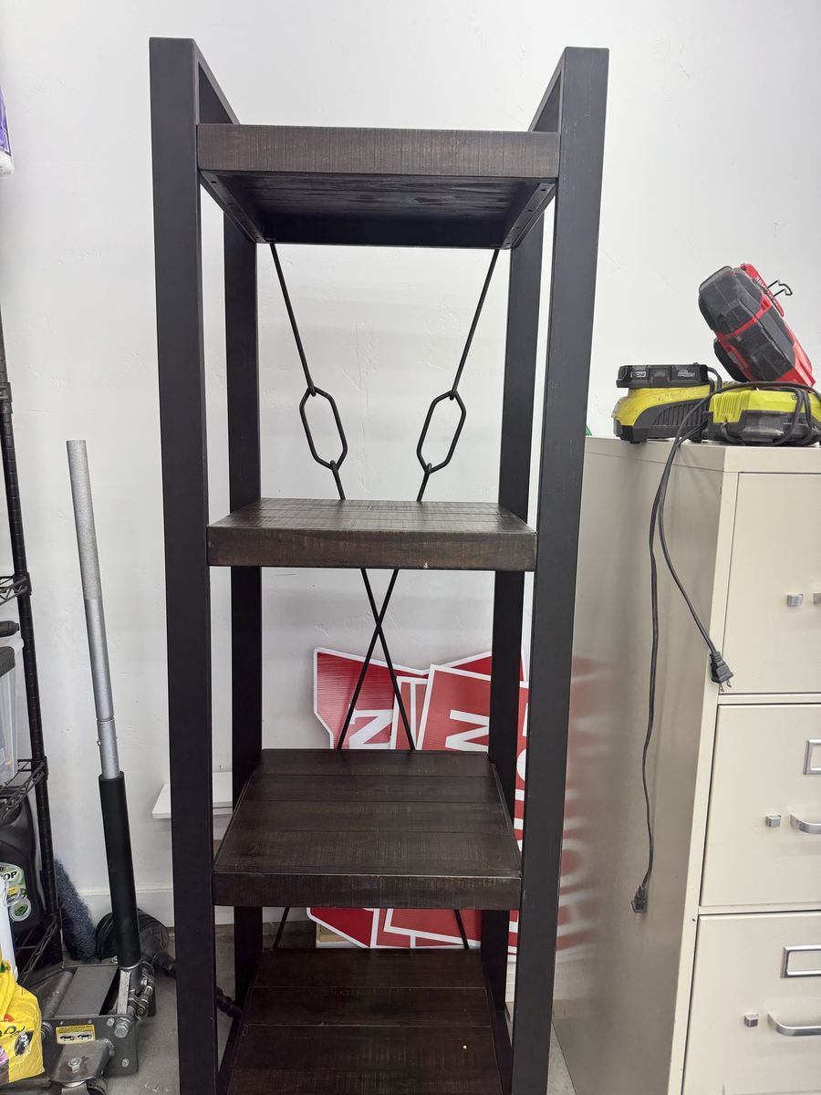 Main image 4