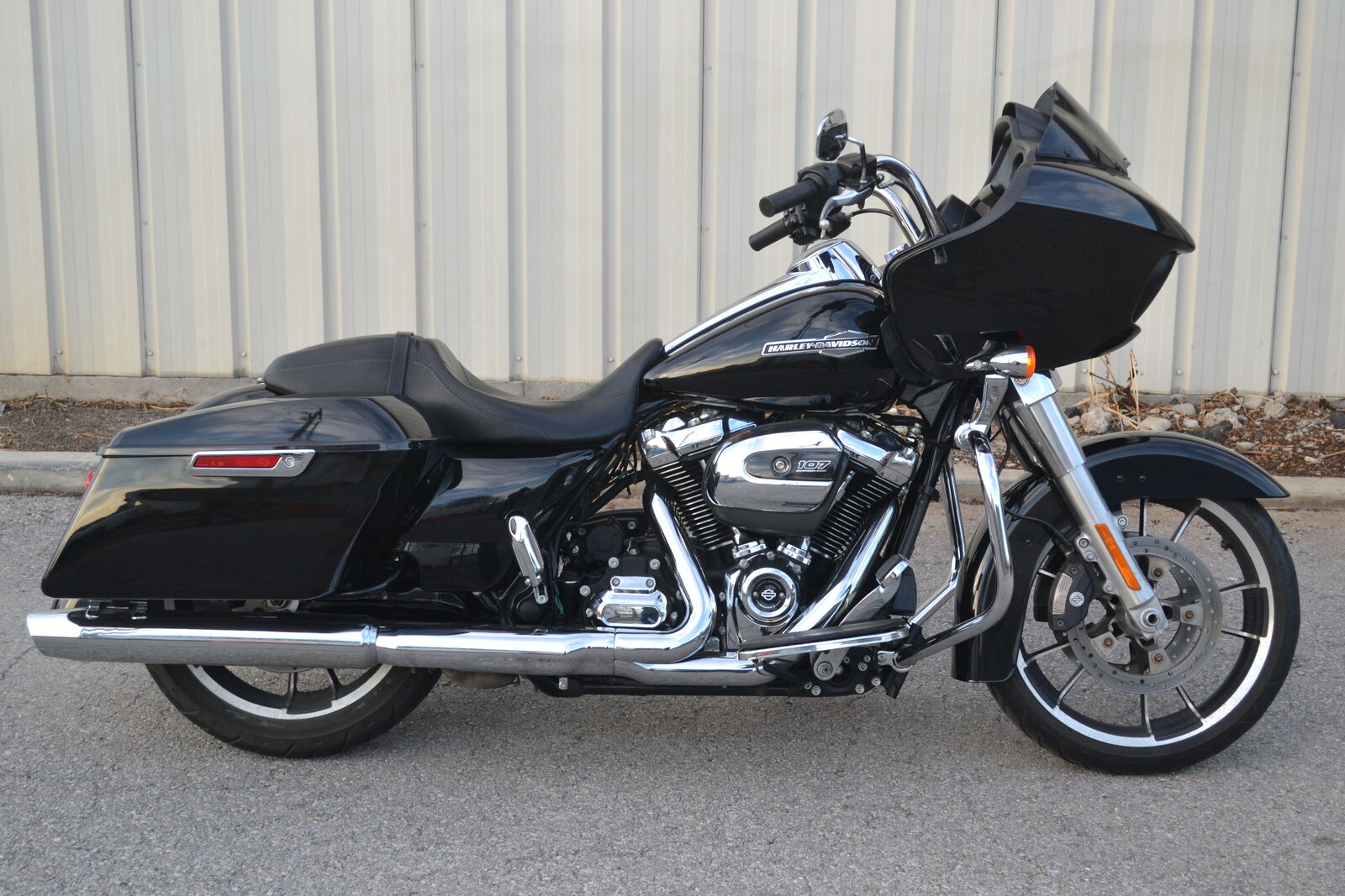 2023 Harley Davidson Road Glide - Touring Cruiser