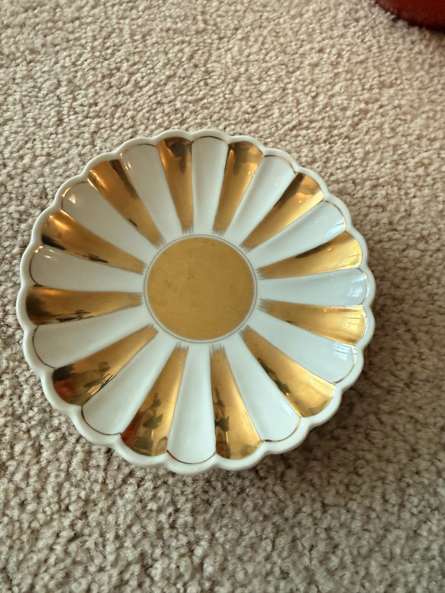 Vintage Scalloped Gold & White Porcelain Trinket Dish / Pin Dish - Decorative Collectible