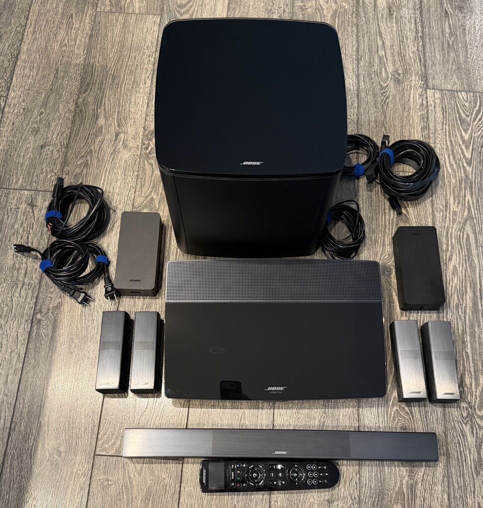 Bose Lifestyle 650 with Jewel Cube Speakers