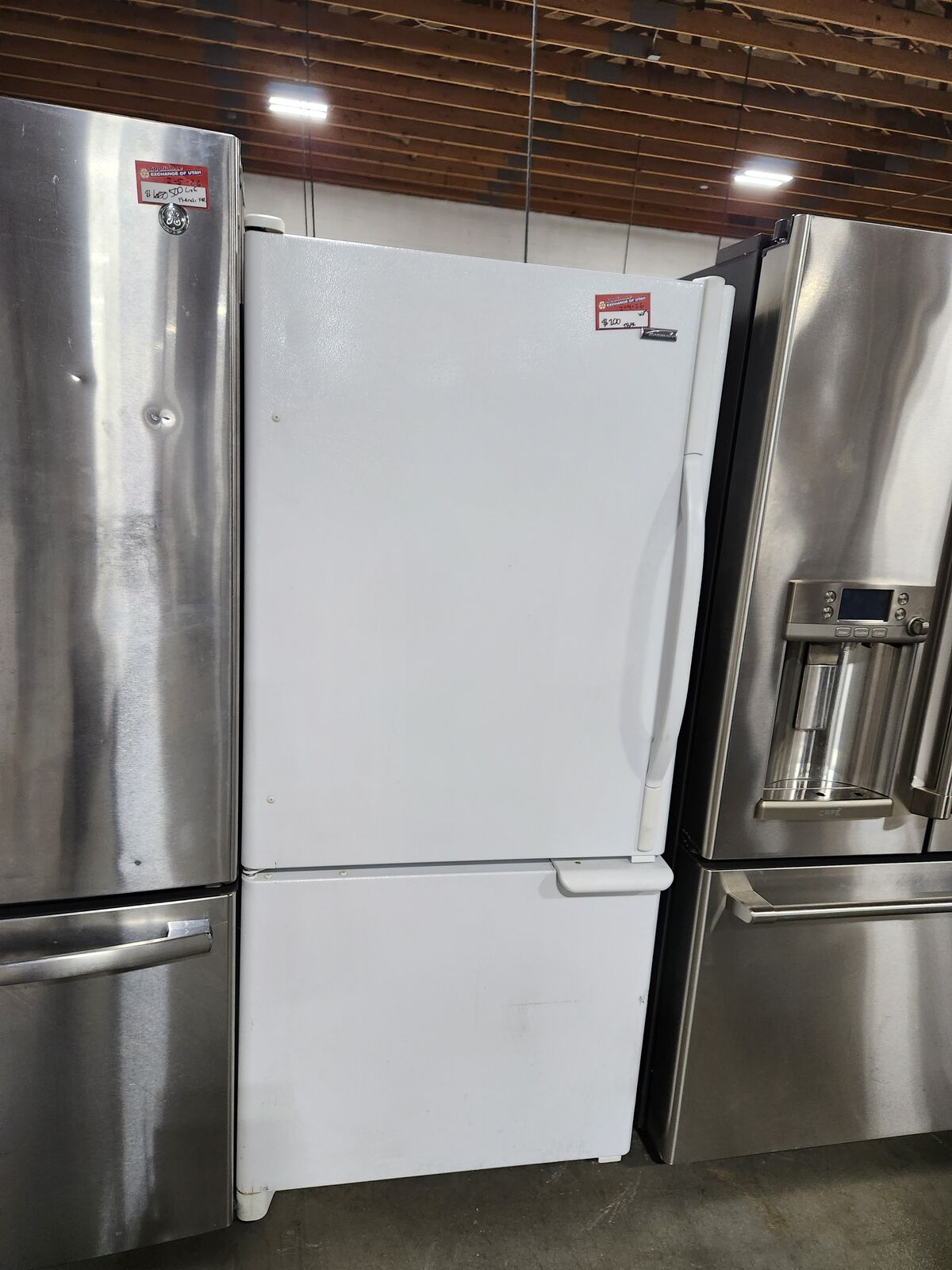 GREAT KENMORE TOP FRIDGE BOTTOM FREEZER FRIDGE! W-WARRANTY