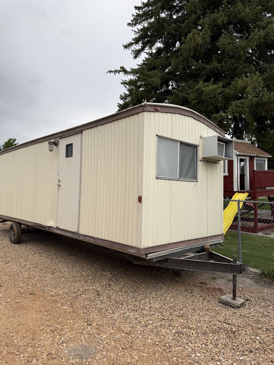 28' Office trailer