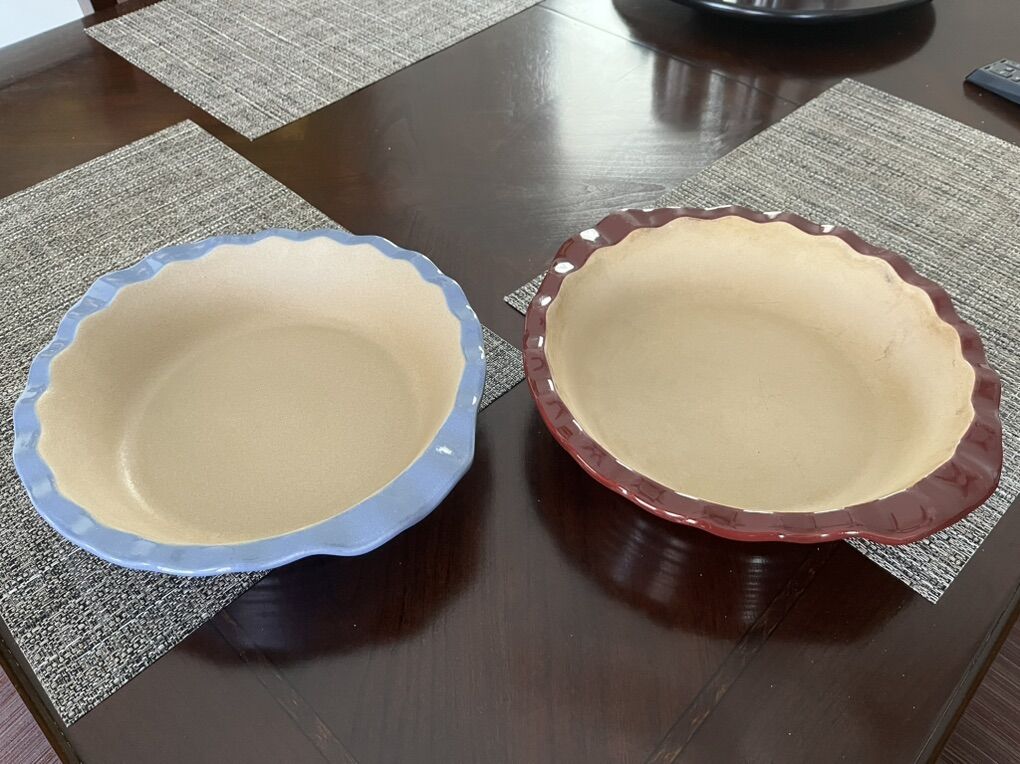 Pampered Chef Stoneware Pie Dish